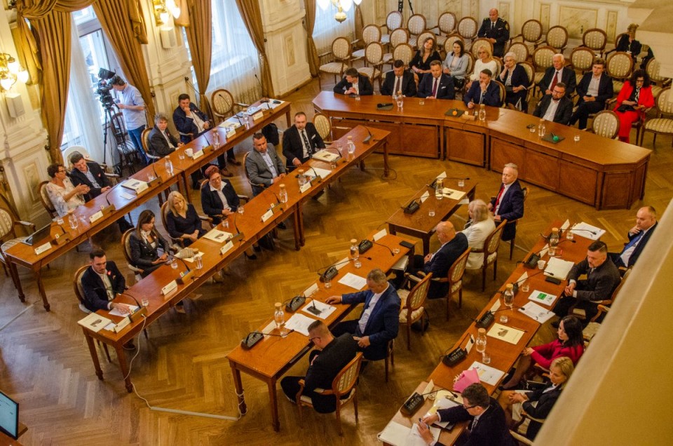 Rada Miejska przeciw ograniczaniu religii w szkołach
