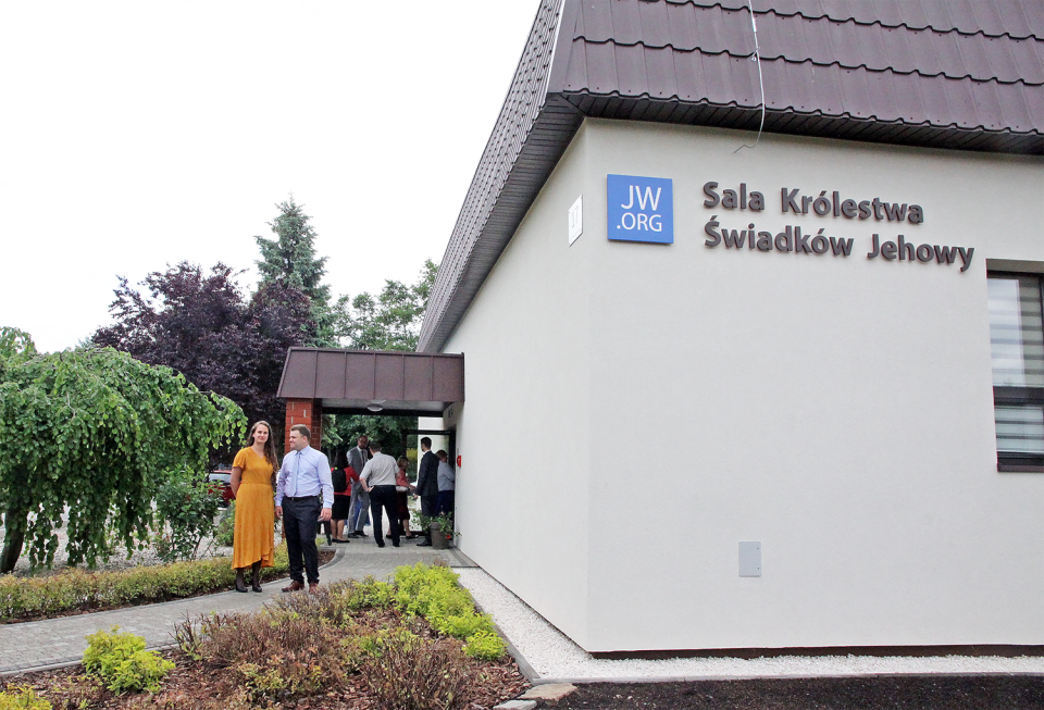 Sala Królestwa Świadków Jehowy jak nowa. Pomogli wolontariusze