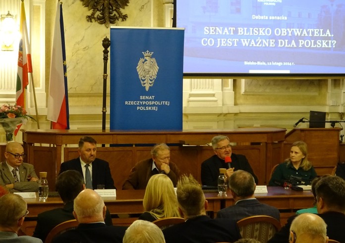 Debata Senacka w Bielsku-Białej: mało o Senacie, nieco o samorządzie, dużo o PiS-ie