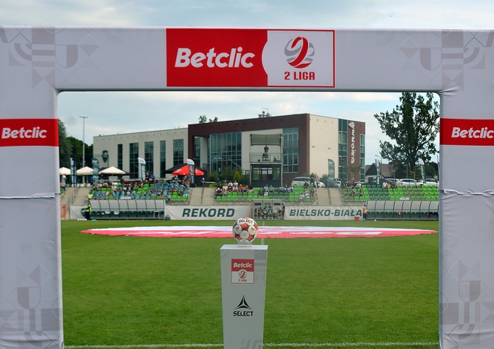 Pierwsza domowa porażka Rekordu