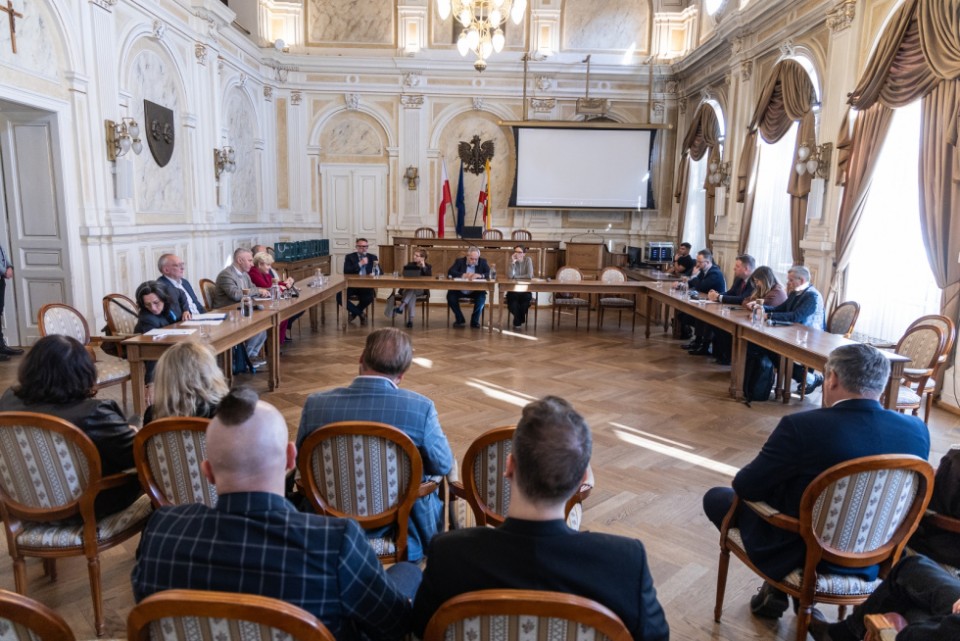 Bielsko-Biała pokazało, jak może wyglądać Polska Stolica Kultury. Sejmowa komisja obradowała w Ratuszu