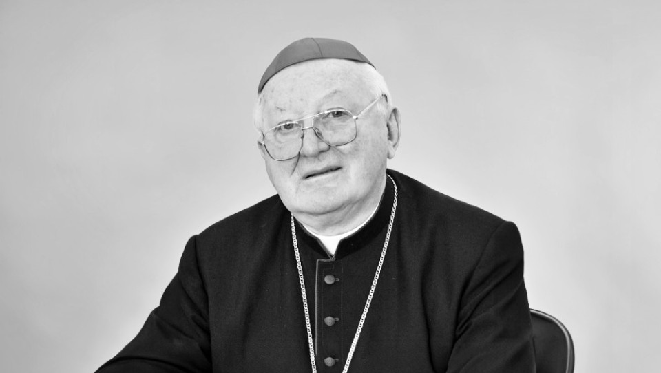 Smutne wieści ze Szpitala Wojewódzkiego: zmarł biskup Janusz Zimniak