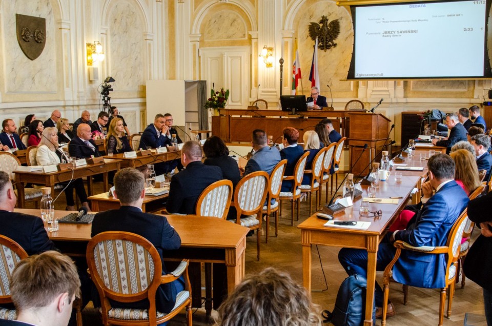 Prezydent zaprzysiężony, władze Rady Miejskiej wybrane. Zmian mniej niż mało