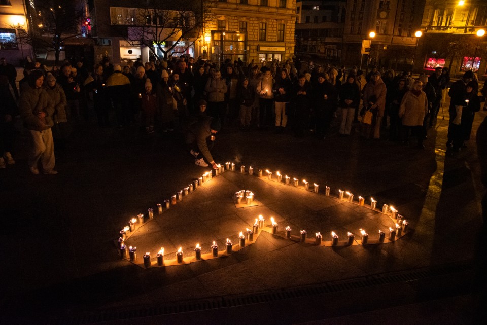 Serce z okopowych świec. Modlitwa w rocznicę wybuchu wojny [zdjęcia]