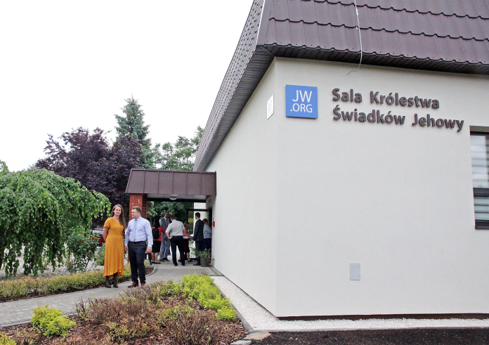 Sala Królestwa Świadków Jehowy jak nowa. Pomogli wolontariusze