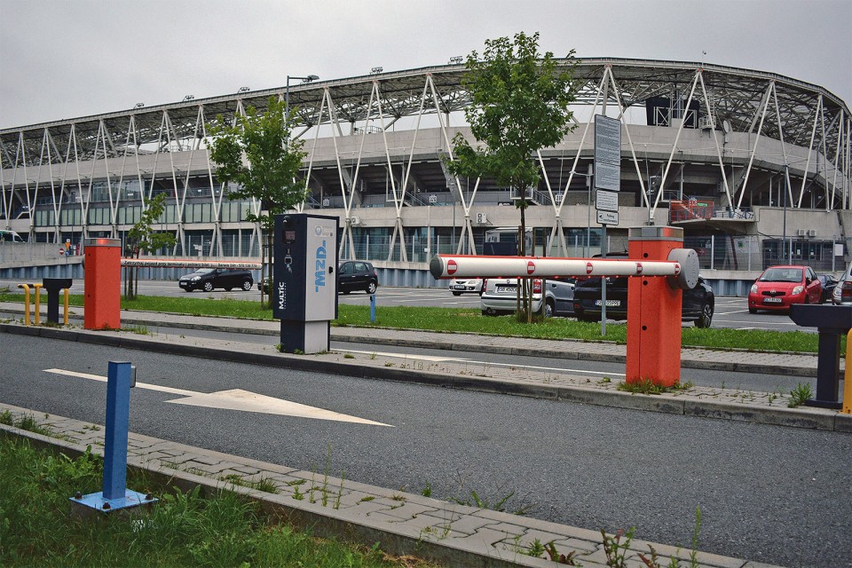 Problemy na parkingach: to nie kierowcy są winni