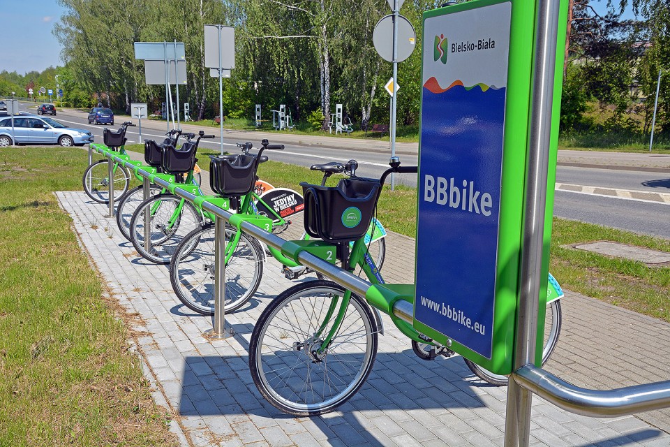 Rowery miejskie nie wrócą. Zamiast tego miasto wesprze rowerowe akrobacje