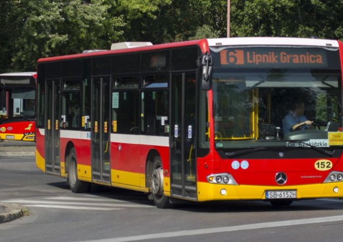 Autobusem na groby bez biletu