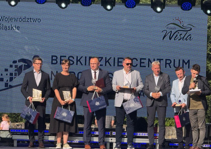 Otwarto Beskidzkie Centrum Narciarstwa im. Adama Małysza w Wiśle(zdjęcia)