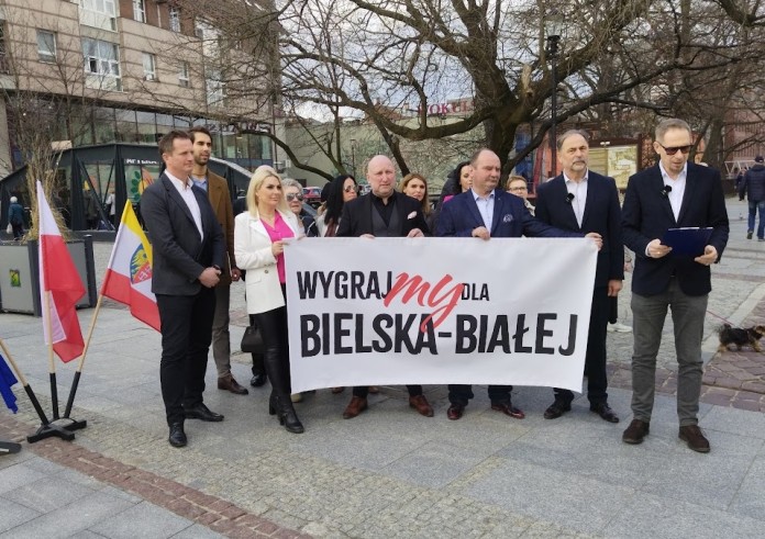 Co się odwlecze, to nie uciecze… Koalicja Października przedstawiła swoje „jedynki”