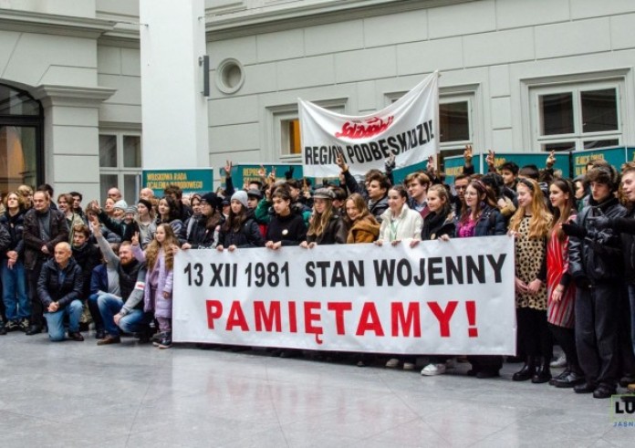 Młodzi poszli Tropami  Solidarności [film]