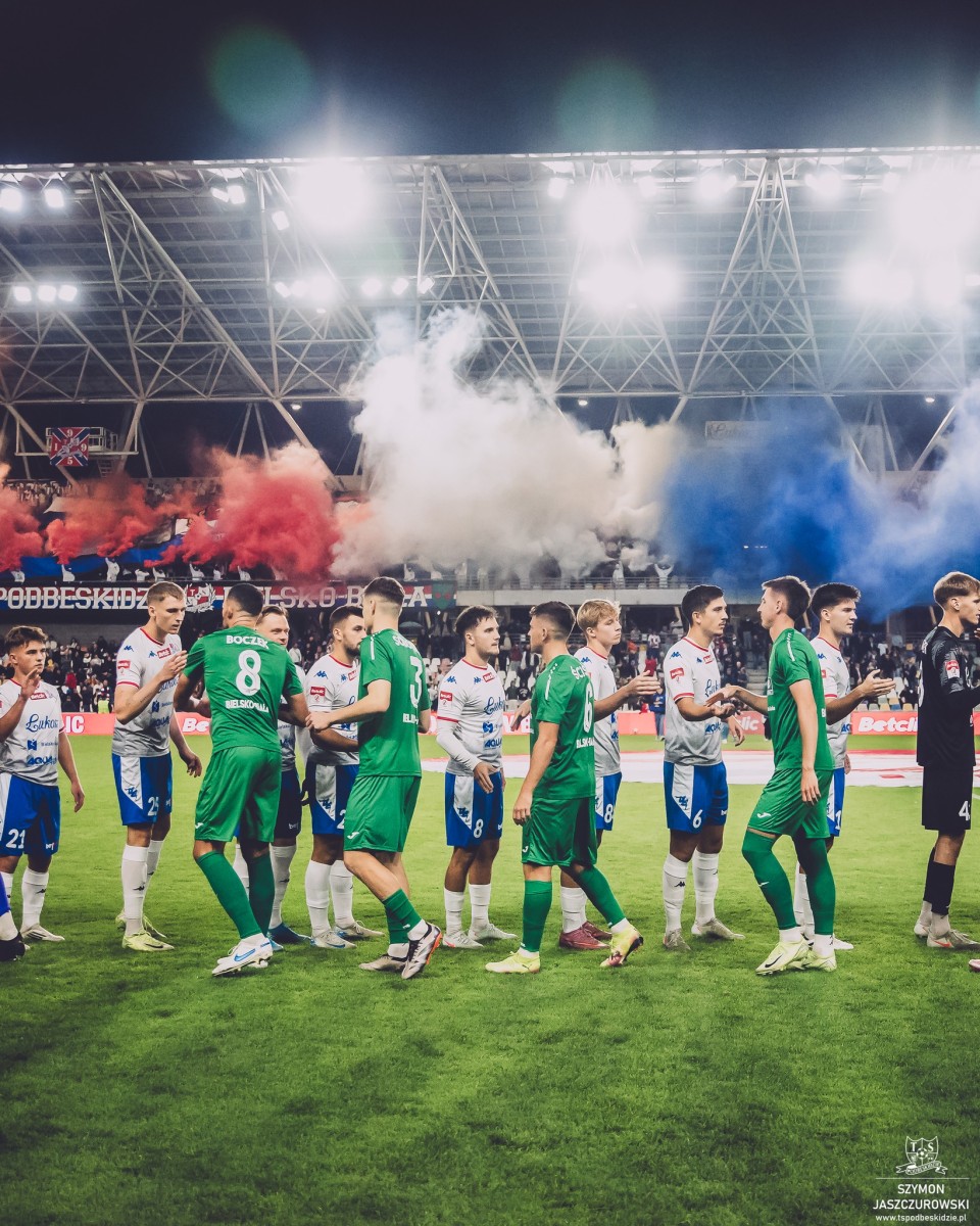 Derby na stadionie miejskim