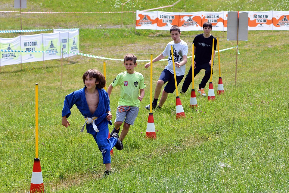 Zawody rodzinne "Gry bohaterów"