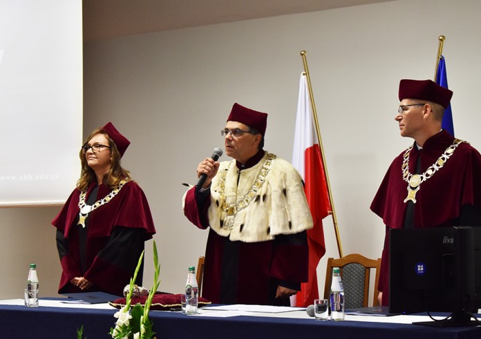 Studenci UBB oficjalnie rozpoczęli rok akademicki [zdjęcia]