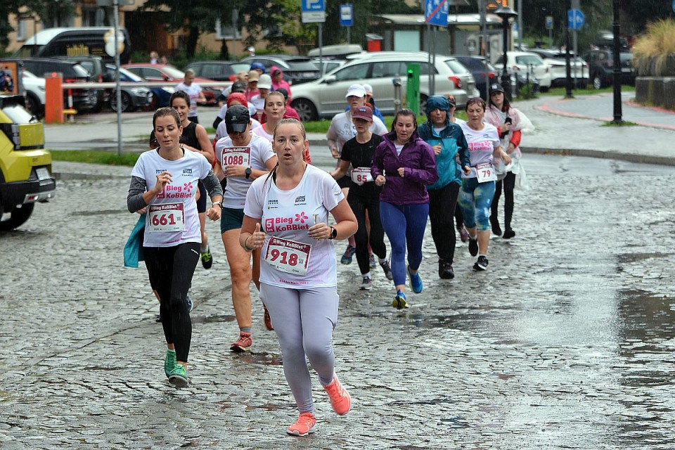 Deszcz niestraszny bielszczankom. 1200 uczestniczek Biegu KoBBiet [zdjęcia]