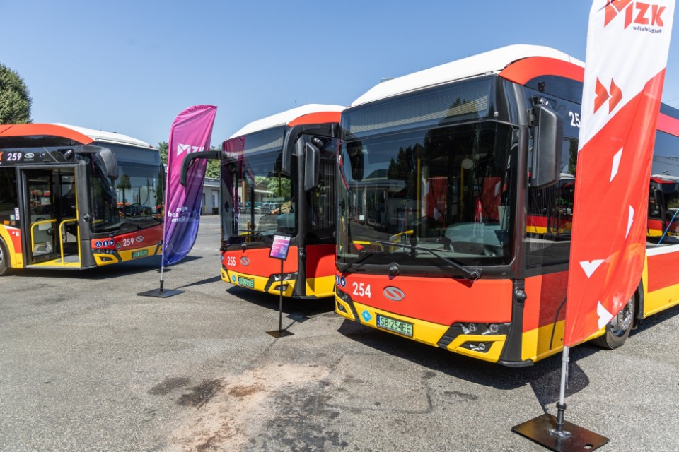 Wodorowa rewolucja w mieście! 6 zeroemisyjnych Solarisów wyrusza 1 sierpnia